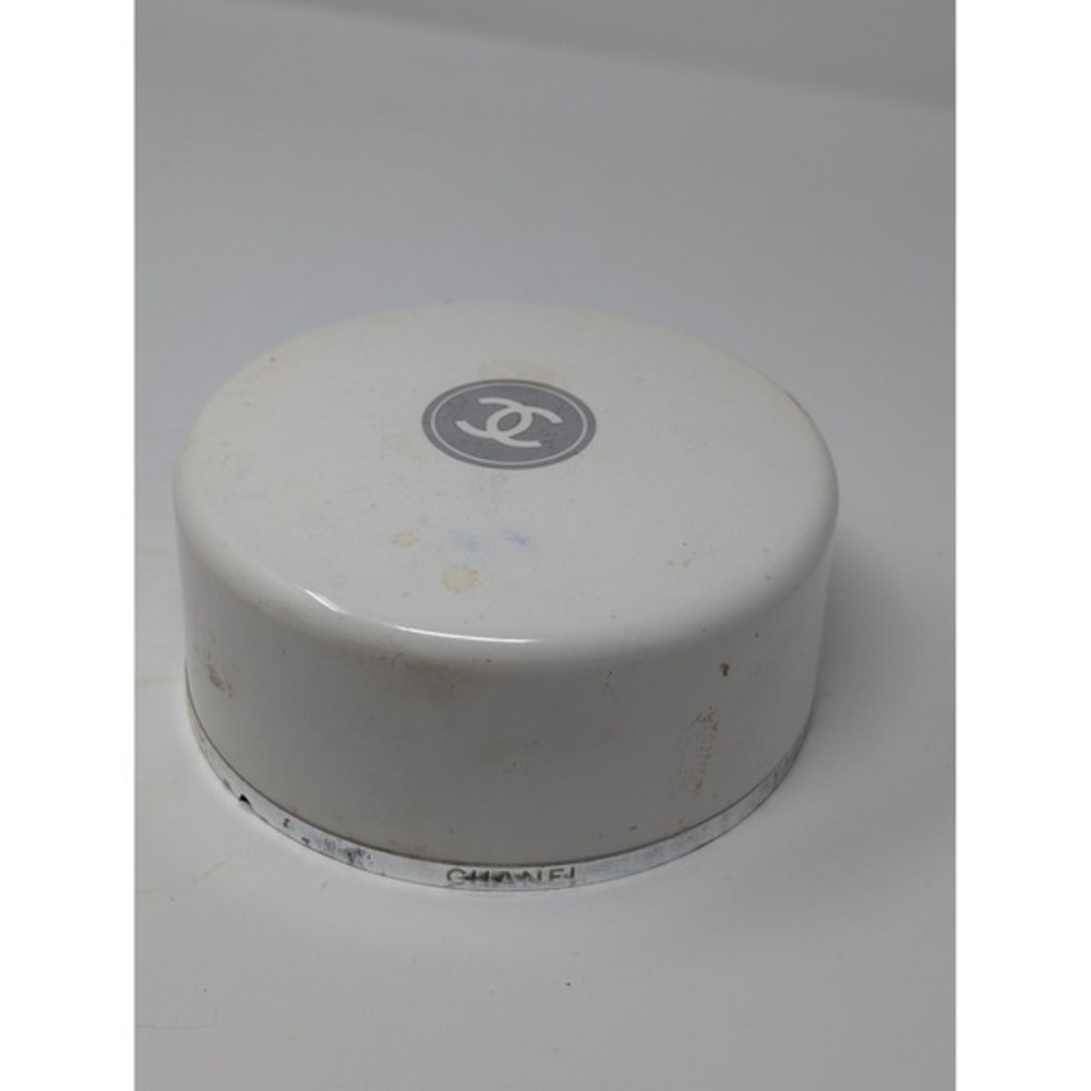 Vintage‎ Chanel White Bath Powder Compact Case Puff and Powder